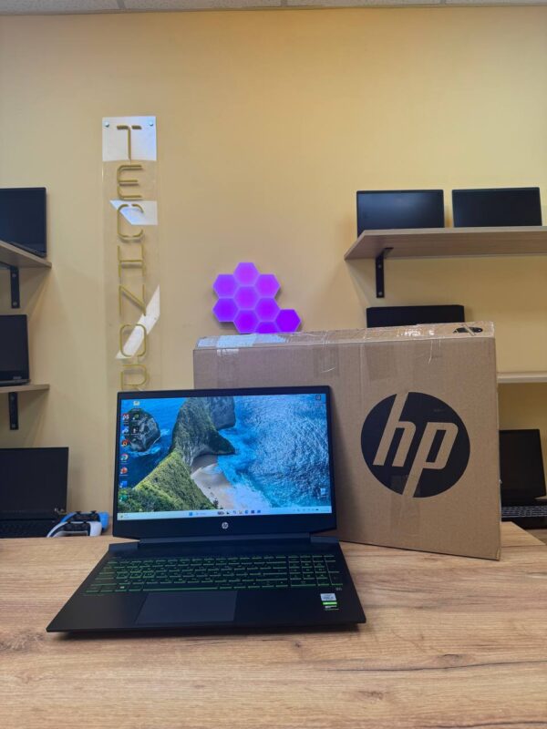HP Pavilion 16 / i5-10300H / GTX 1650 / 16GB / SSD 512GB / 60Hz