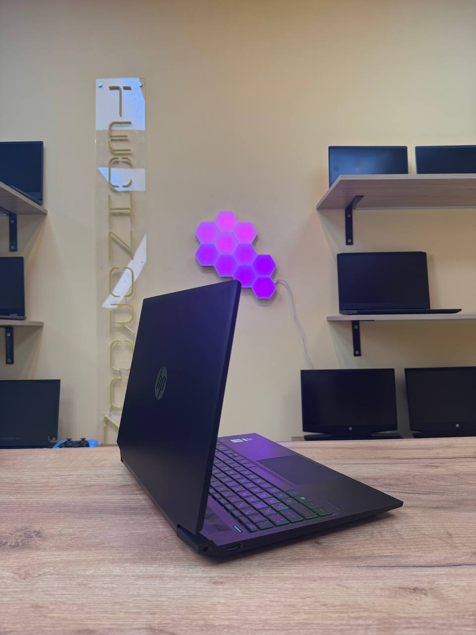 HP Pavilion 16 / i5-10300H / GTX 1650 / 16GB / SSD 512GB / 60Hz — фото 3