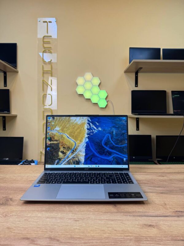 Acer Aspire Lite 16 / 16GB / SSD 512GB / 60Hz