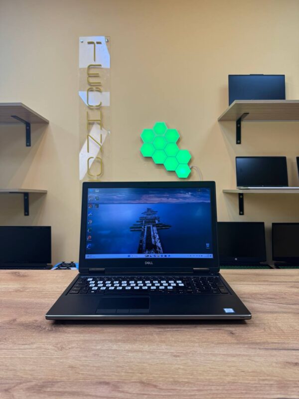 Dell Precision 7530 / i7-8750H / 16GB / Накопичувачі 756GB / 60Hz