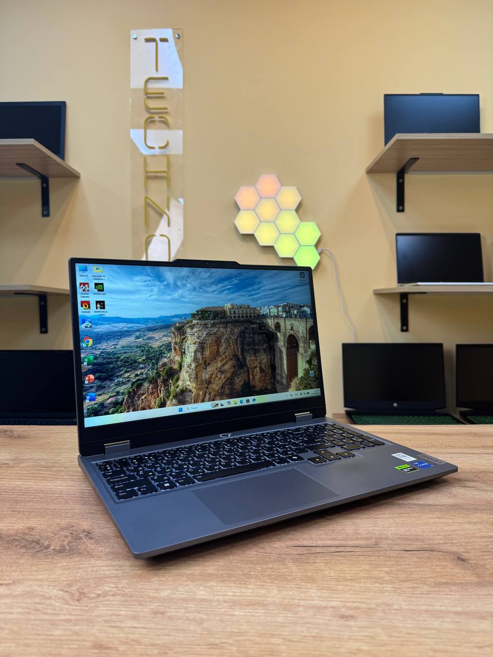 Lenovo LOQ 15 / i5-12450HX / RTX 4060 / 16GB / SSD 512GB / 144Hz — фото 2