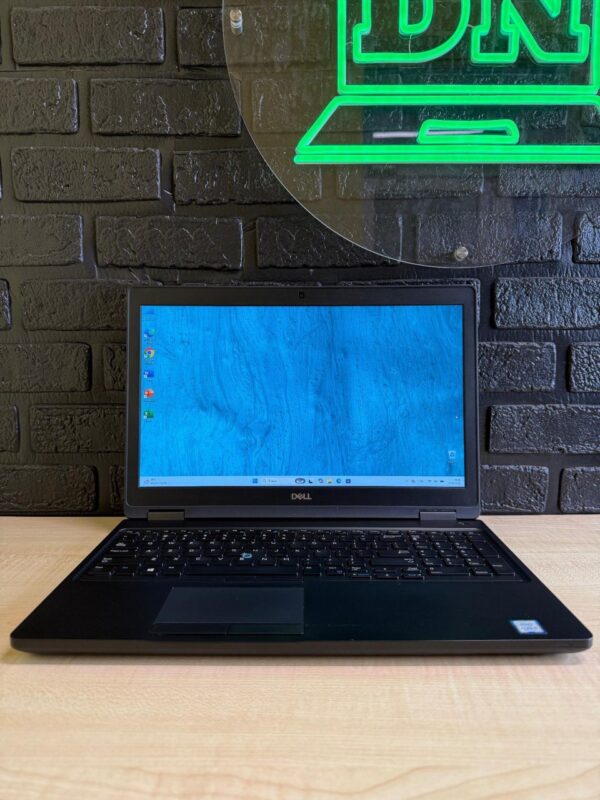 DELL LATITUDE 5590 / i5-8250U / Intel UHD / 8GB / SSD 256GB