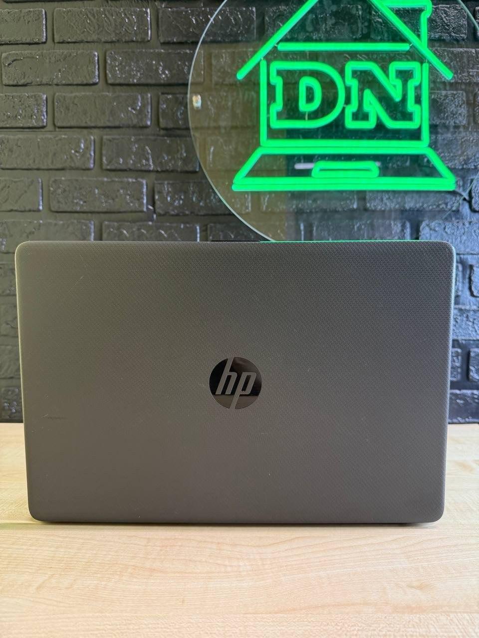 HP 250 G8 / Intel Iris Xe / 16GB / SSD 256GB — фото 2